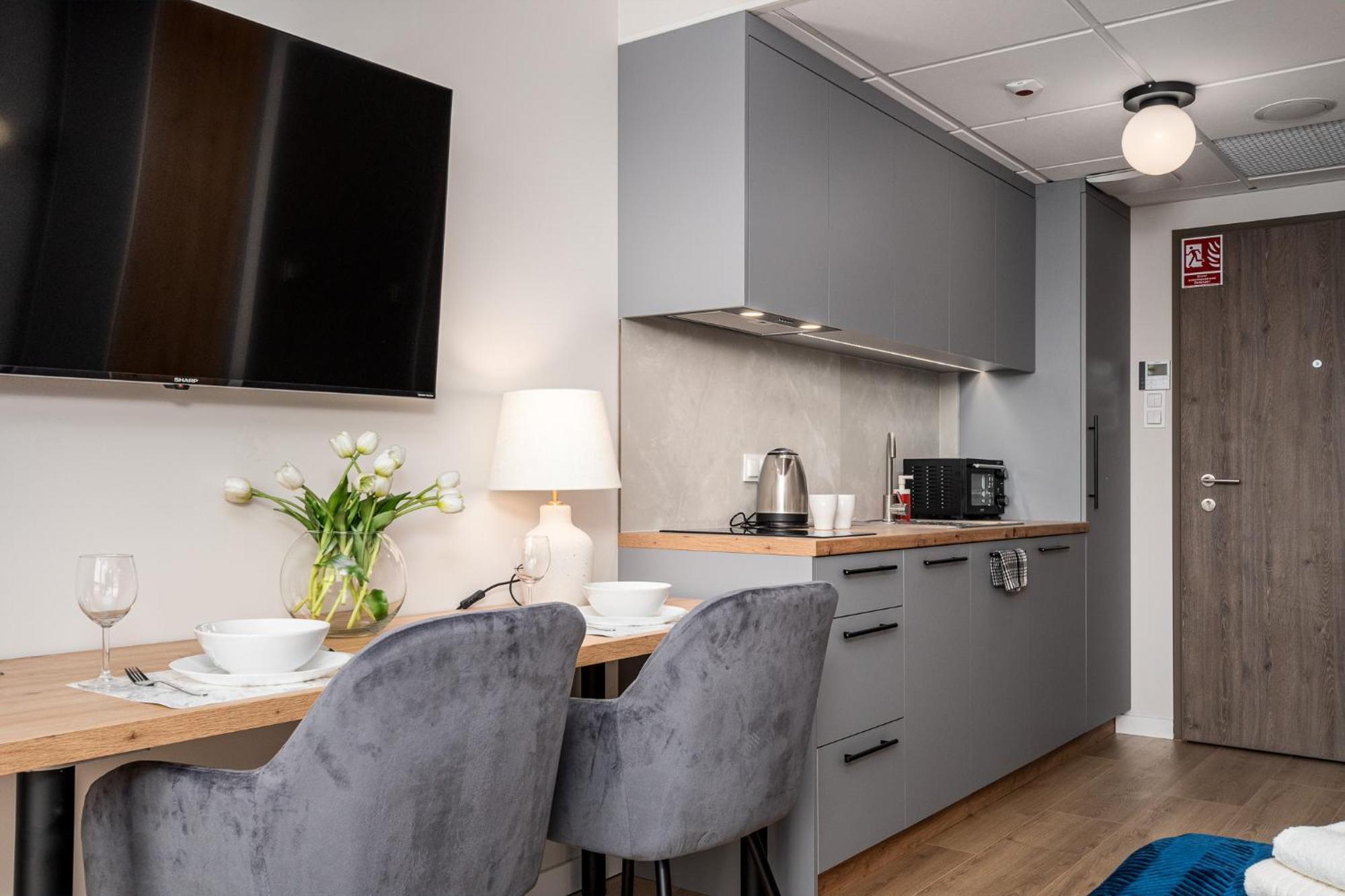 Pileckiego 59 Free Parking By Perfect * Warschau