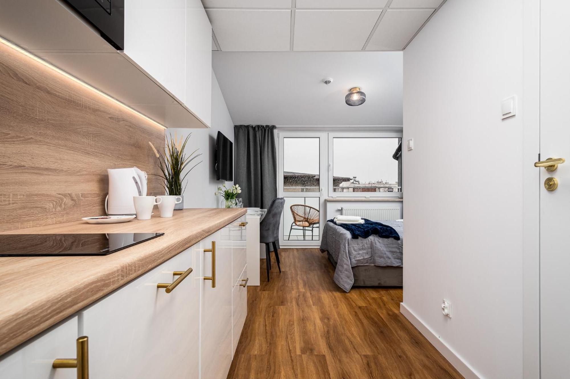 Pileckiego 59 Free Parking By Perfect Warschau