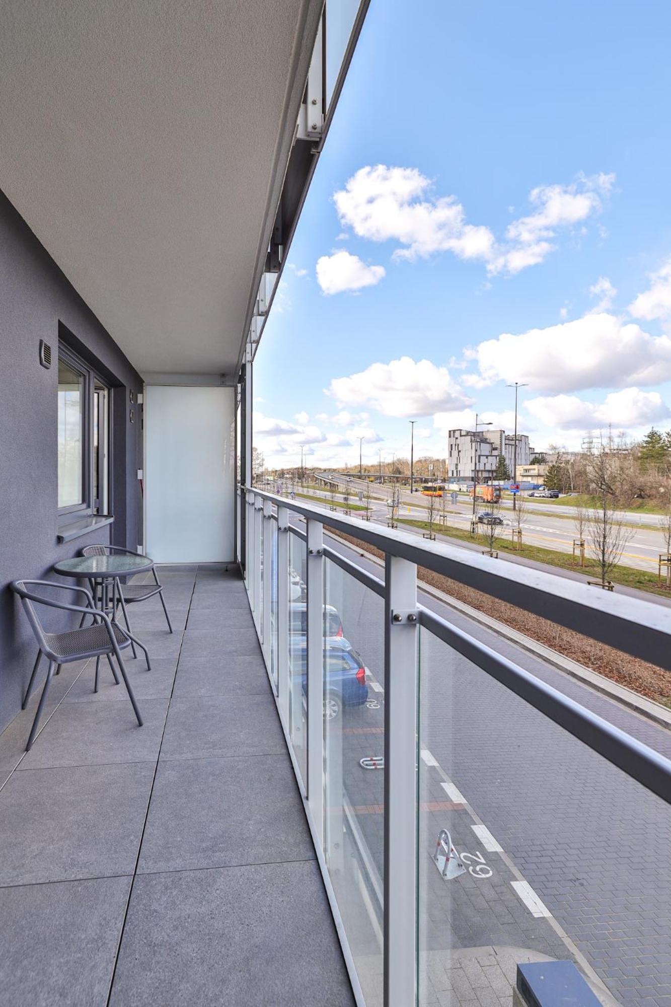Pileckiego 59 Free Parking By Perfect * Warschau